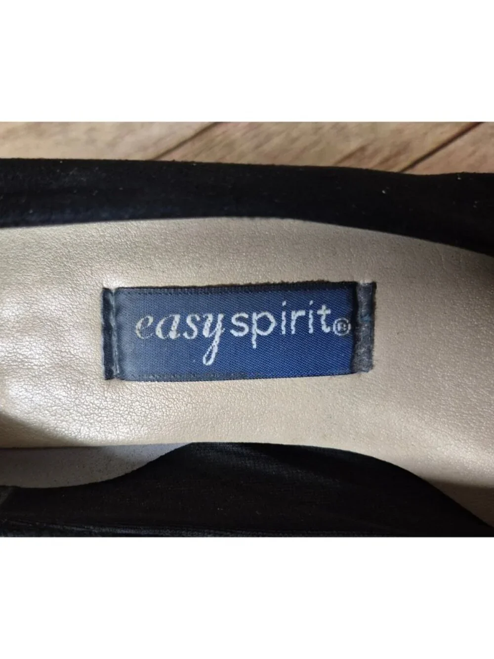 Easy Spirit Women's 8.5 Black Suede Dress Pumps Shoes Low Heel Classic Comfort